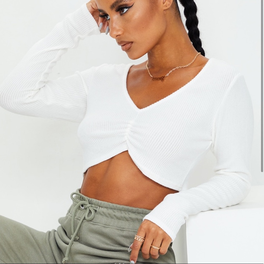 White/cream long sleeve crop top